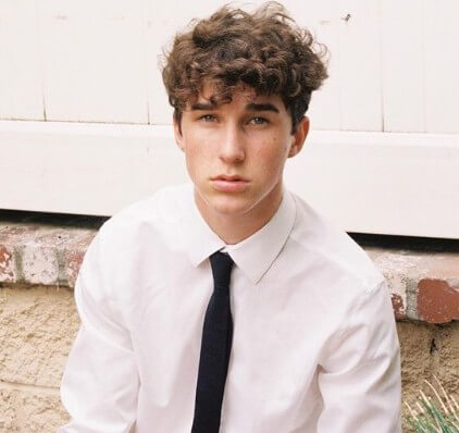 Hunter Rowland Height, Weight, Age, Net Worth, Dating, Bio, Facts