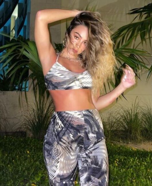 Sommer Ray1