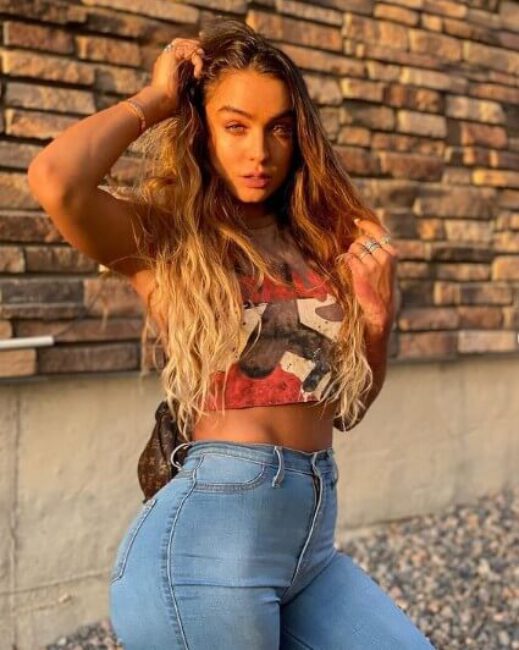 Sommer Ray4
