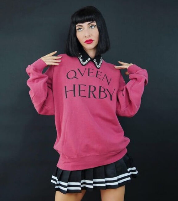 Qveen Herby2